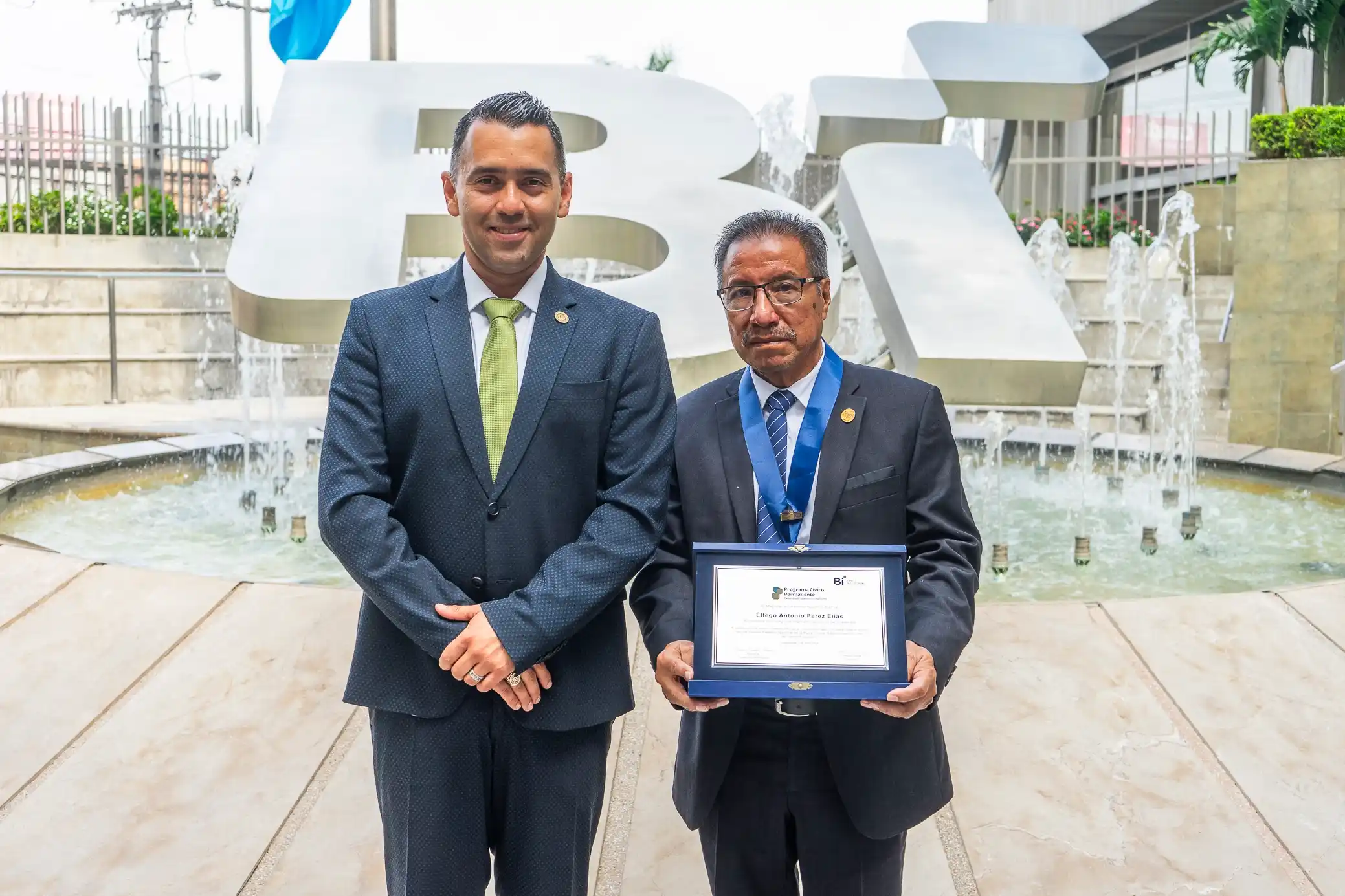 Homenaje ÉLFEGO ANTONIO PÉREZ