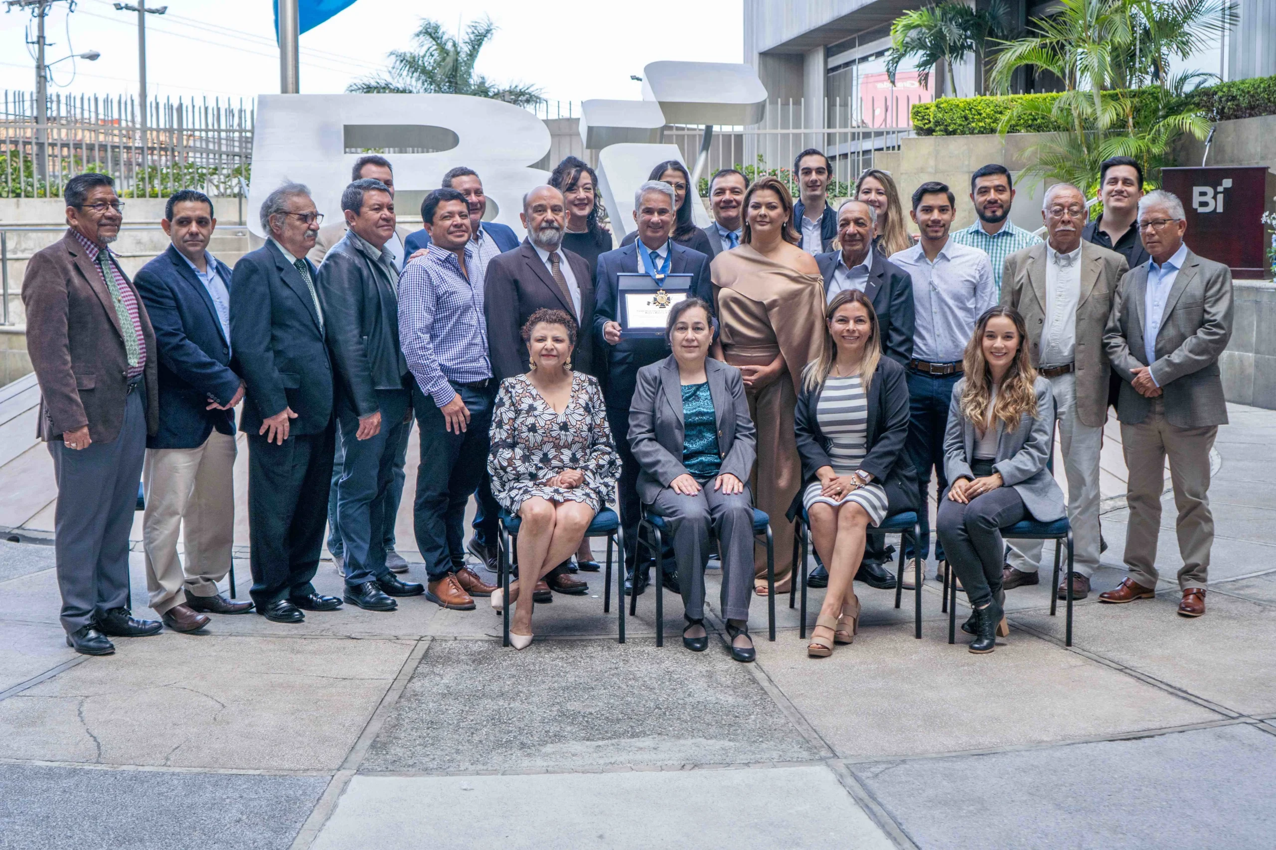 Homenaje Cooperativa de Ahorro Integral Madre y Maestra R.L.