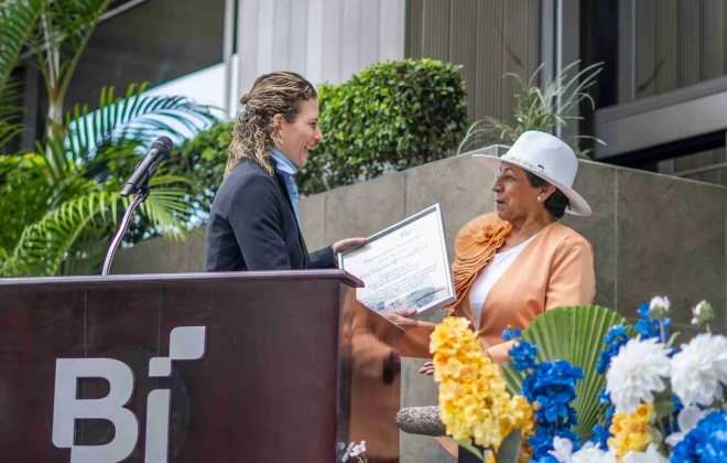 Homenaje Neira Virginia Herrera Pinelo