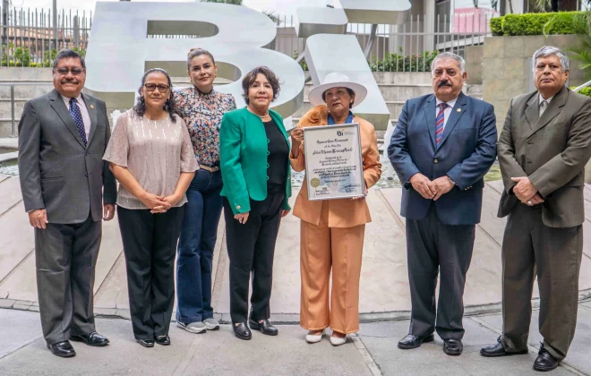 Homenaje Neira Virginia Herrera Pinelo