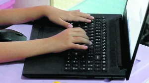 Cuánto invertirá el Mineduc en comprar computadoras para estudiantes de diversificado